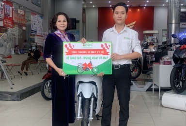 Trao thưởng xe máy cho Quý Đại Lý Bình Nga- Nghệ An